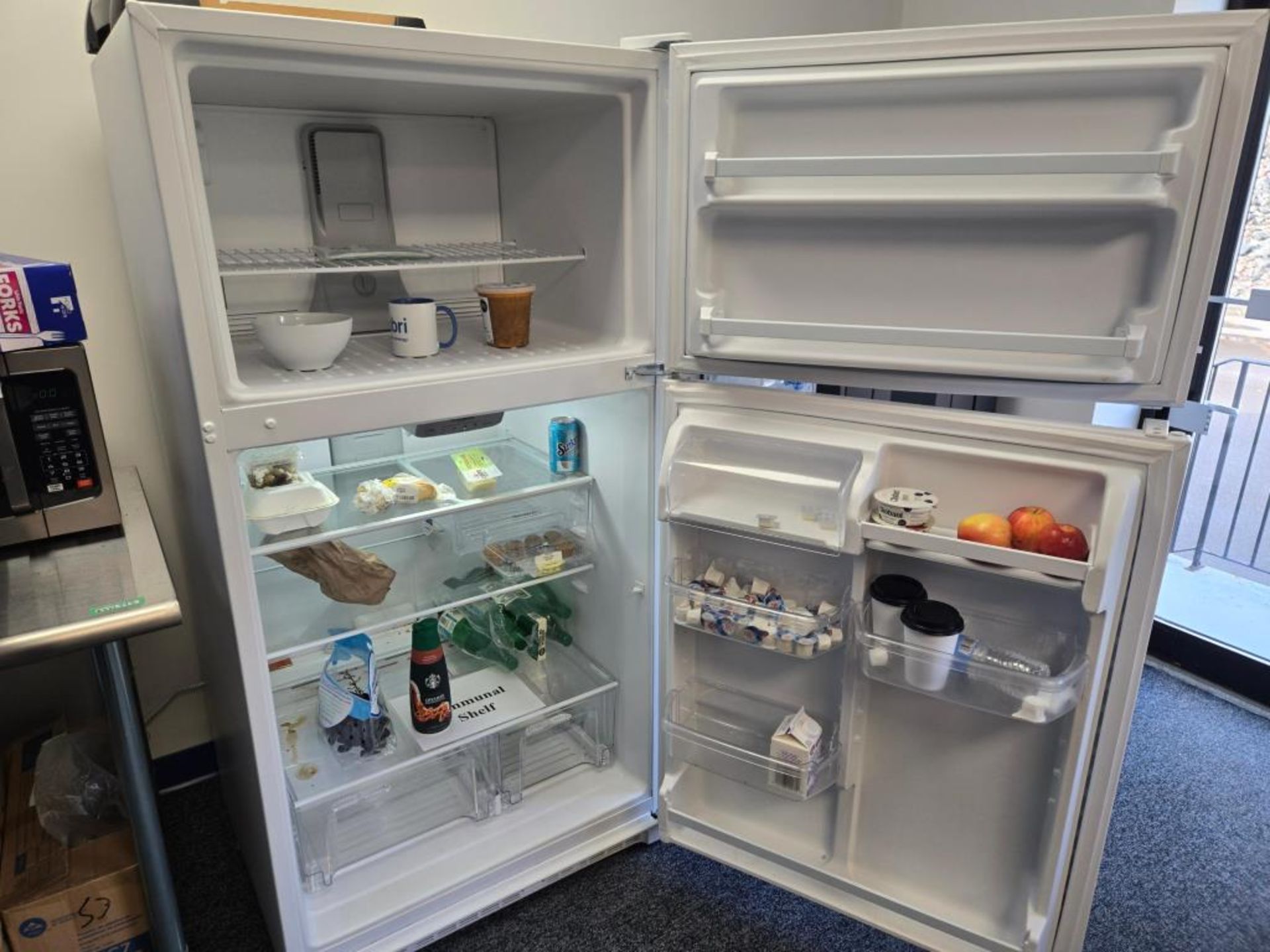 Kitchen Appliances - Image 4 of 20