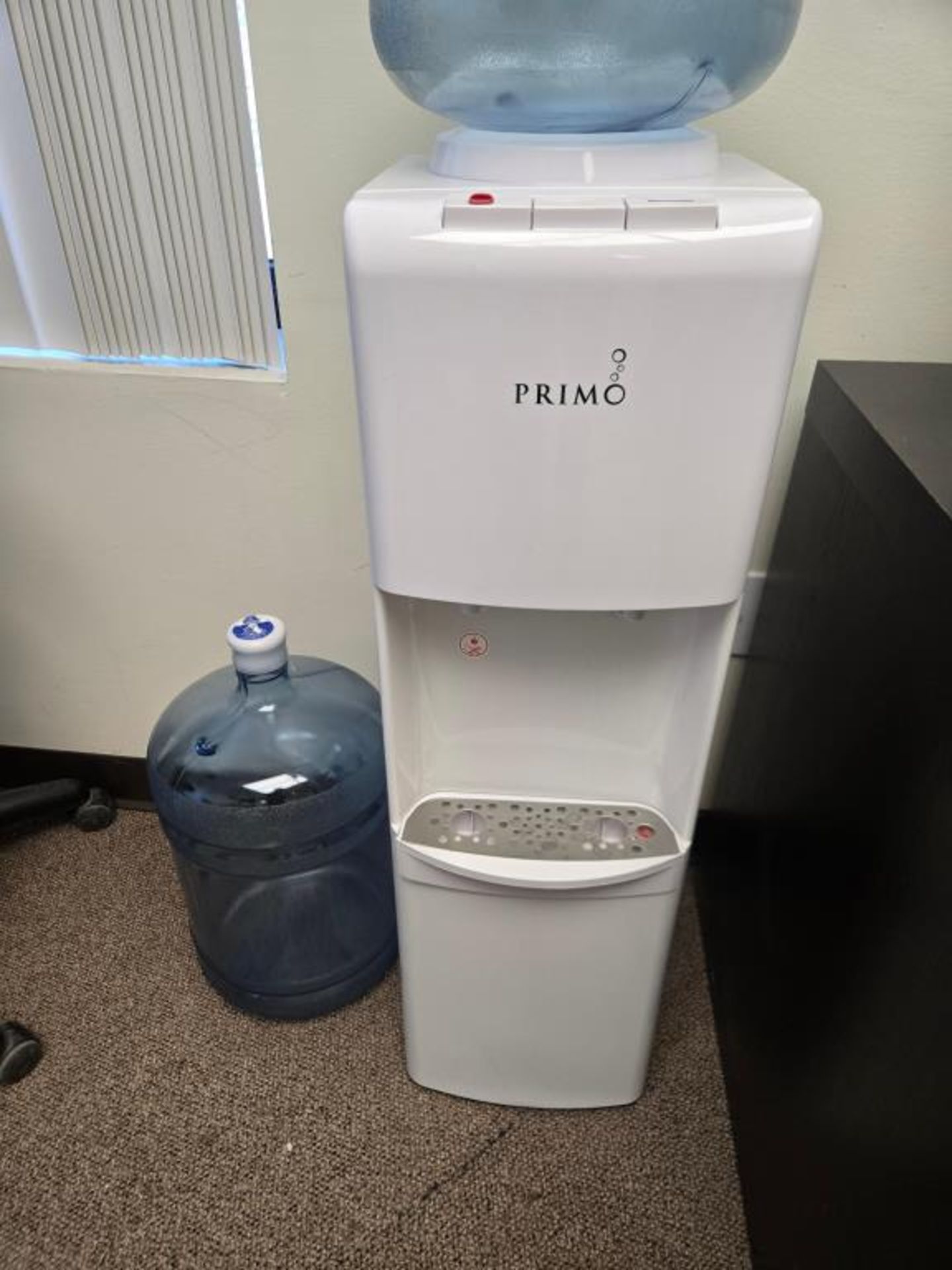 Kitchen Appliances - Image 11 of 12