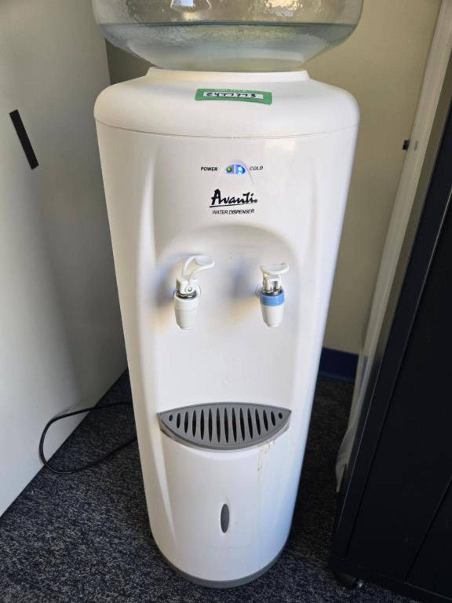 Kitchen Appliances - Image 7 of 20