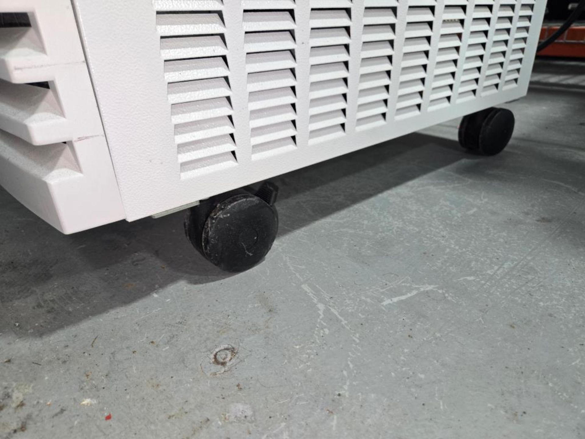 Lytron/Kodiak Chiller - Image 6 of 6