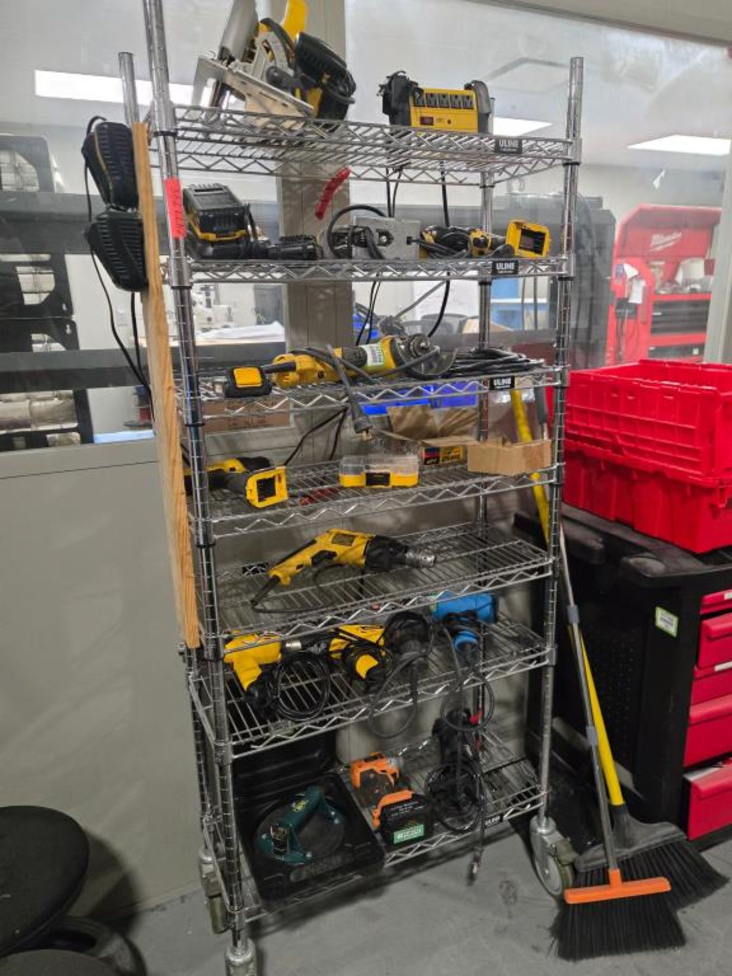 Rubbermaid/Uline Carts & Racks - Image 6 of 7