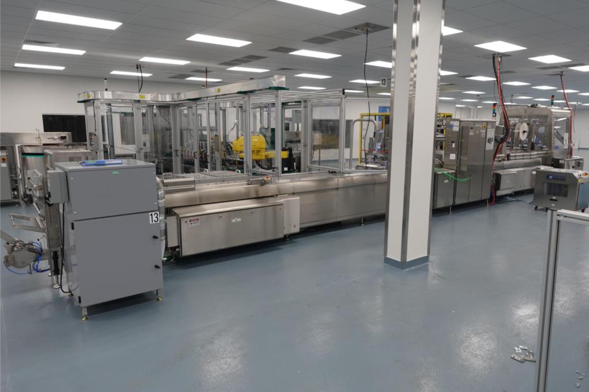 Linear Thermoformer Multivac R535 Stainless Steel Multi-Lane Linear Thermoformer (2021), 17 ...