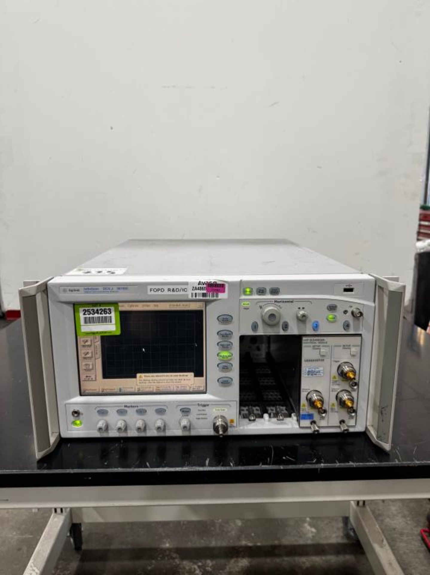 Agilent 86100C Agilent 86100C Infiniium DCA-J Digital Communication ...