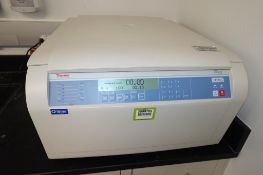 Thermo Scientific Benchtop Centrifuge With Rotor