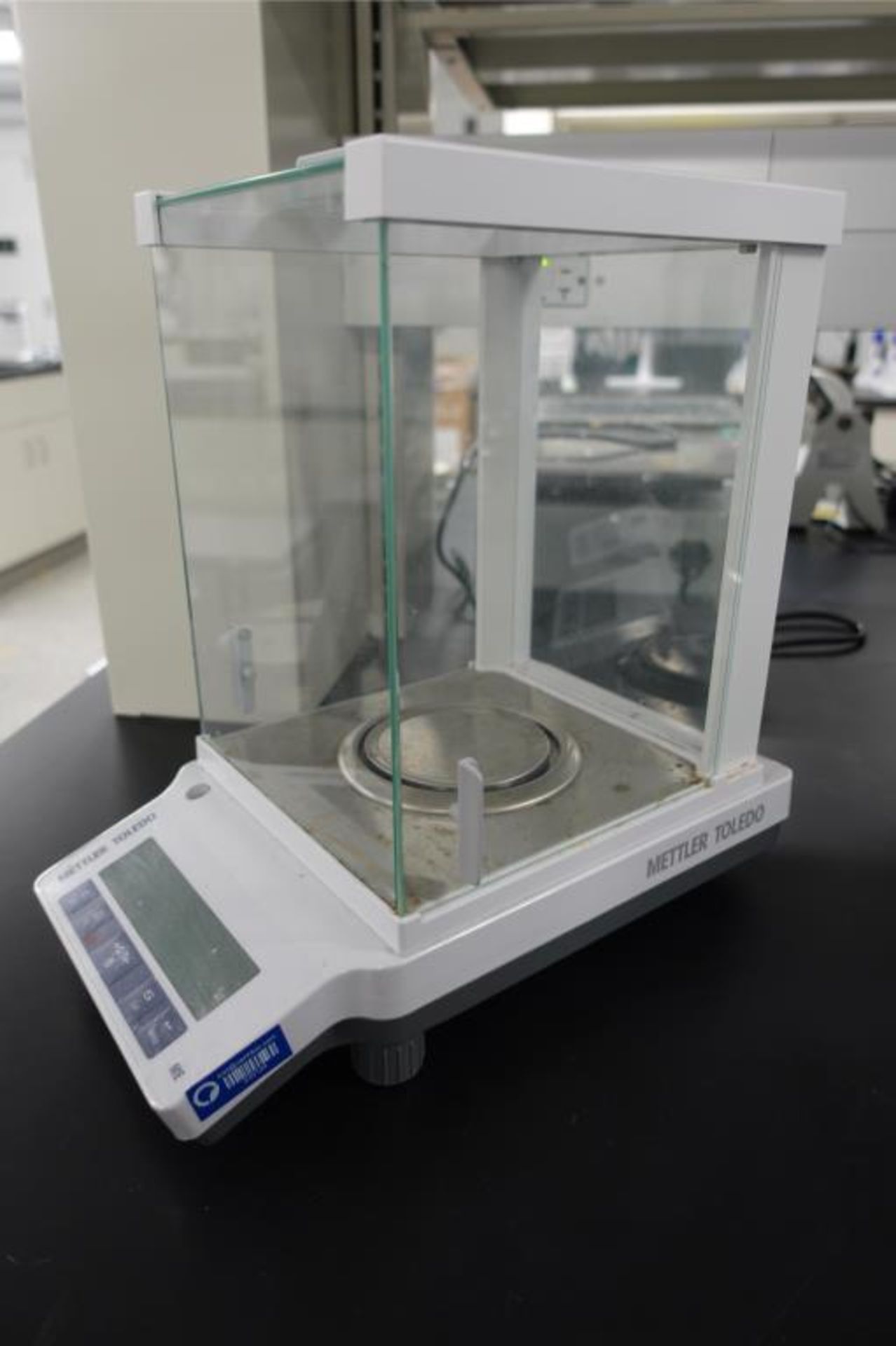 Me54 Mettler-Toledo ME54E Analytical Balance, Capacity: 52 g. SN# C116597208 ...