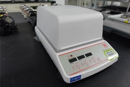 Ohaus Incubating Orbital Shaker