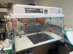 Air Clean 600 PCR Workstation
