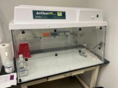 Air Clean 600 PCR Workstation