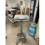 Mobile Laboratory Standing Desk