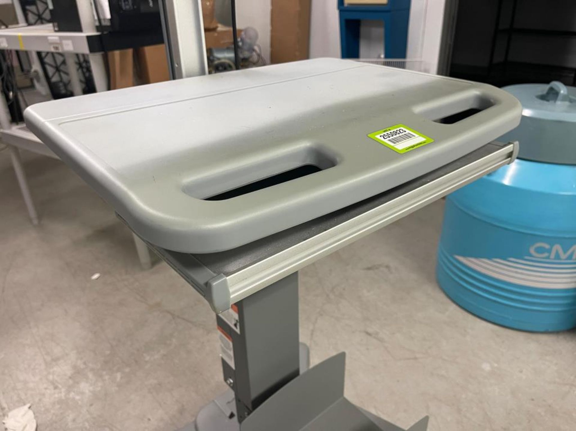 Mobile Laboratory Standing Desk - Image 2 of 4