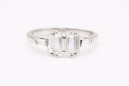 Natural 0.91ct Ring E/G Colour VS Clarity Emerald and Baguette Cut - Platinum - GIA Certificate