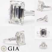 Natural 10.78ct Emerald Cut and 1.20ct Baguette Cut Diamond Ring - Platinum - GIA Certificate