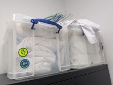1: Quantity white Lab Coats
