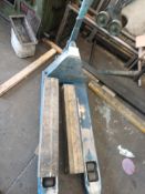 Warrior Pallet Truck (Capacity unknown)