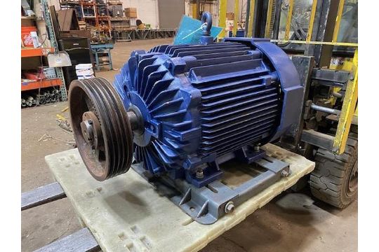 MARATHON ELECTRIC 150 HP XRI HIGH EFFICIENCY MOTOR - Image 1 of 4