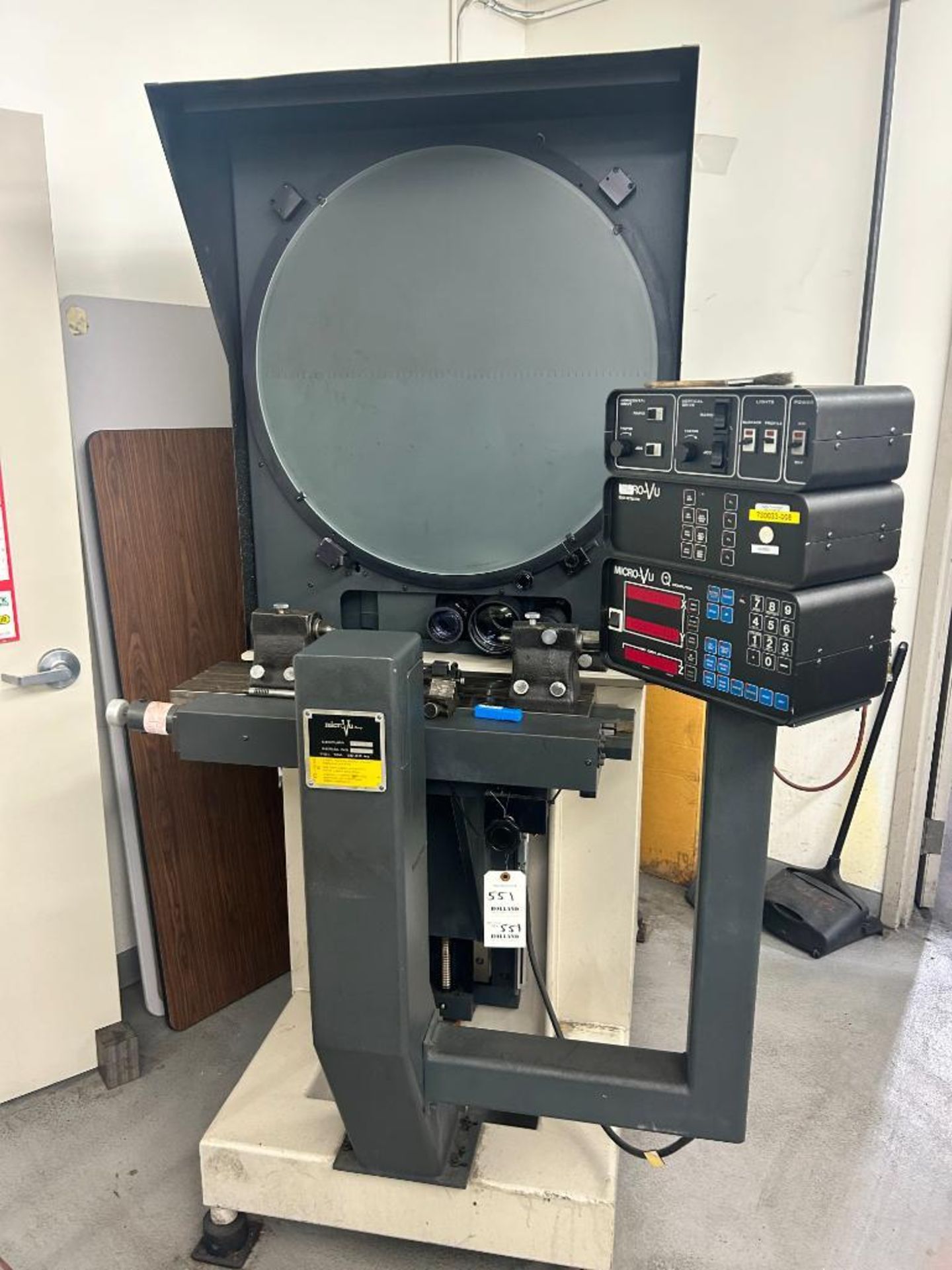 Micro Comparator Micro-Vu Comparator, Model # 203, Serial # 255, 115V, 10A, 50 - 60 Hz.
