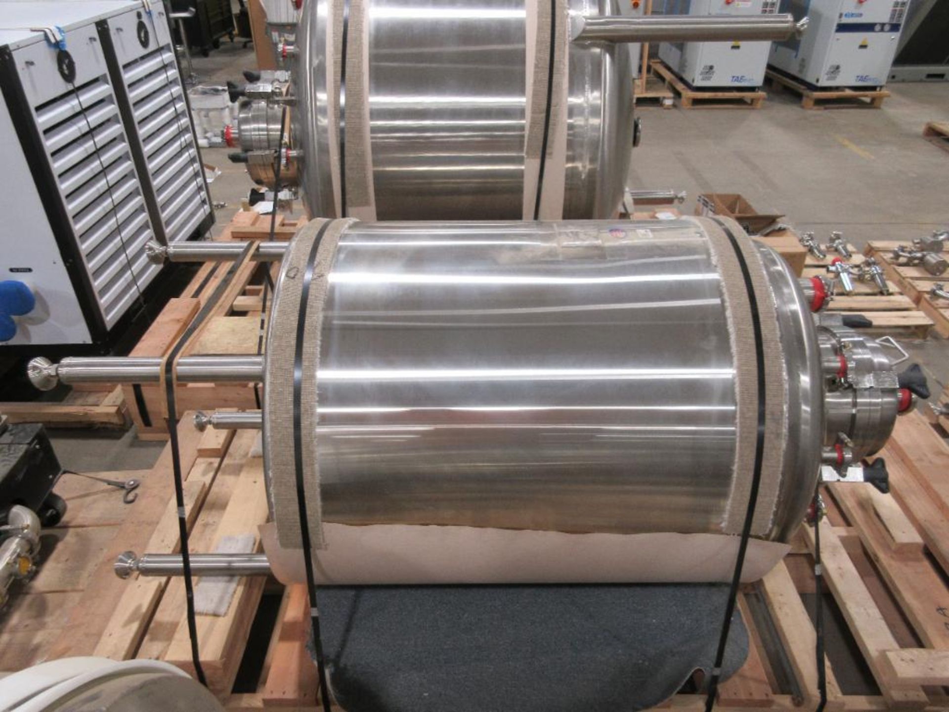 2021 Enerquip Approx. 625-L. Stainless Steel Cold Solvent Process Tank ...
