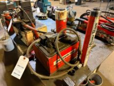 POWER TEAM HYDRAULIC PUMP WITH CYLINDER