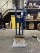 DOLLY WITH LIFTING JACK ON WHEELS