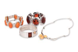 A GROUP OF POLISH MODERNIST AMBER AND SILVER JEWELLERY