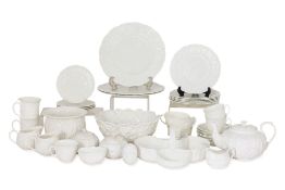 A QUANTITY OF COALPORT AND WEDGWOOD CABBAGE LEAF PATTERN TEA AND COFFEE WARES