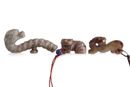 A GROUP OF THREE JADE CARVINGS (1)
