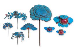 A GROUP OF KINGFISHER FEATHER AND SILVER HAIR ORNAMENTS