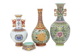 THREE FAMILLE ROSE VASES AND A STAND