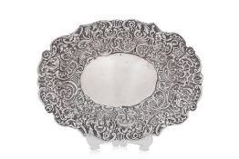 A LATE VICTORIAN REPOUSSE SILVER DISH