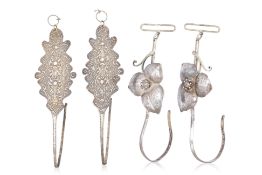 TWO PAIRS OF SILVER WEDDING BED CURTAIN HOOKS