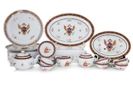 A CHINESE EXPORT STYLE PORCELAIN TEA SERVICE