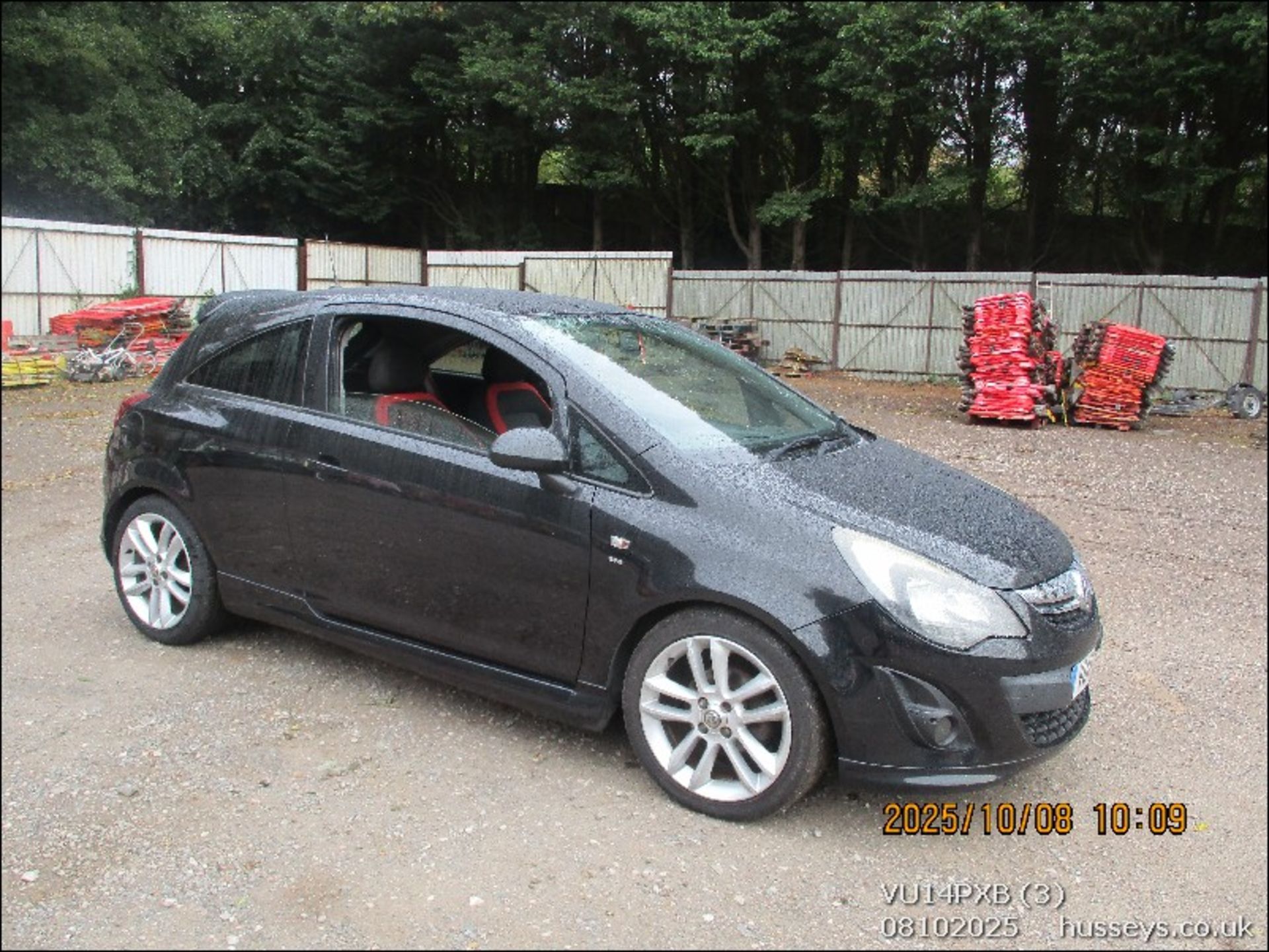 14/14 VAUXHALL CORSA SRI 1398cc 5 Spd Manual Petrol 3 Dr H/Back (Black, 116k) VU14PXB - Image 3 of 19