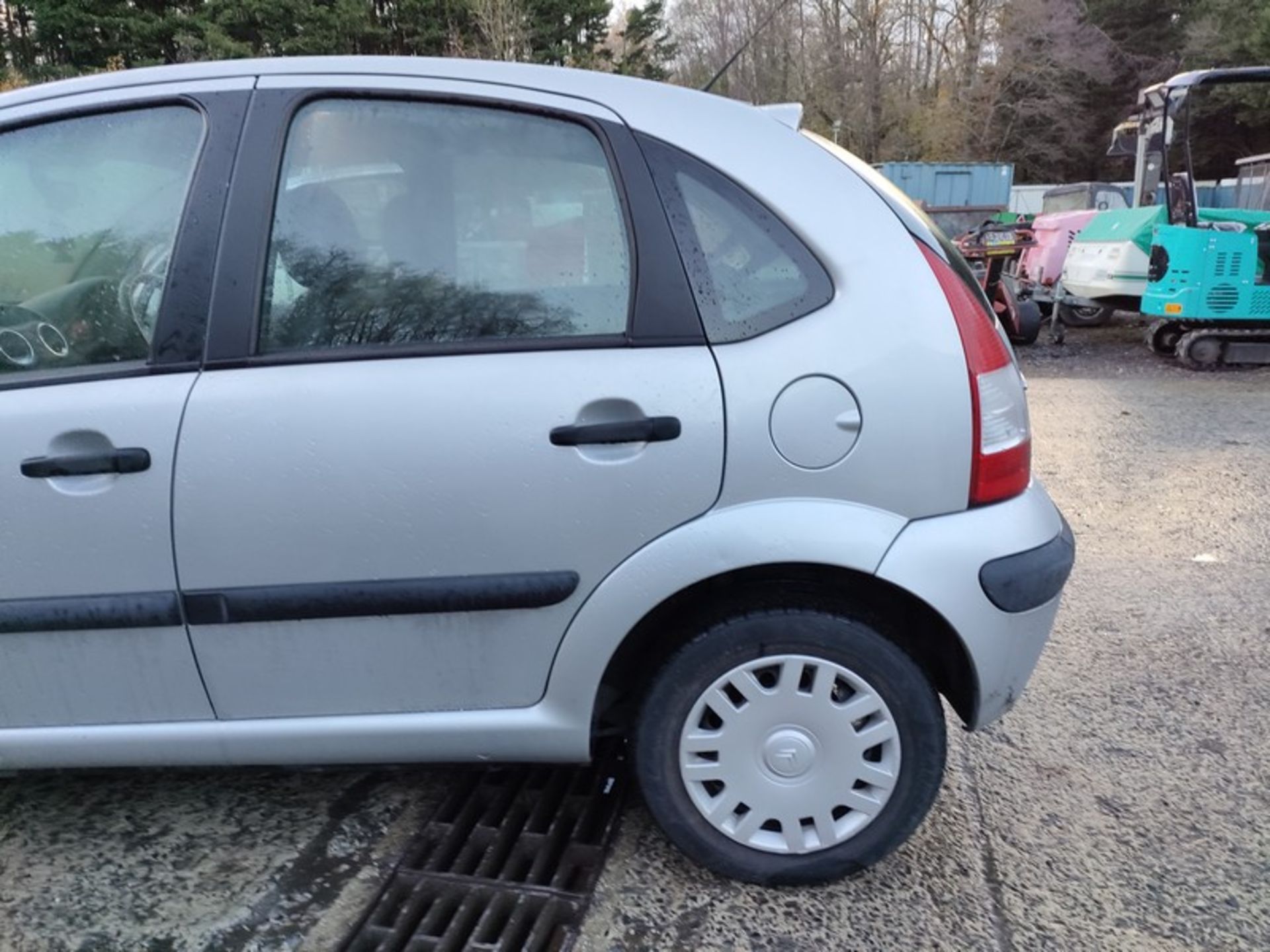 07/07 CITROEN C3 AIRPLAY+ 1124cc 5 Speed Manual Petrol 5 Door Hatchback Silver WF07OTX - Image 10 of 35