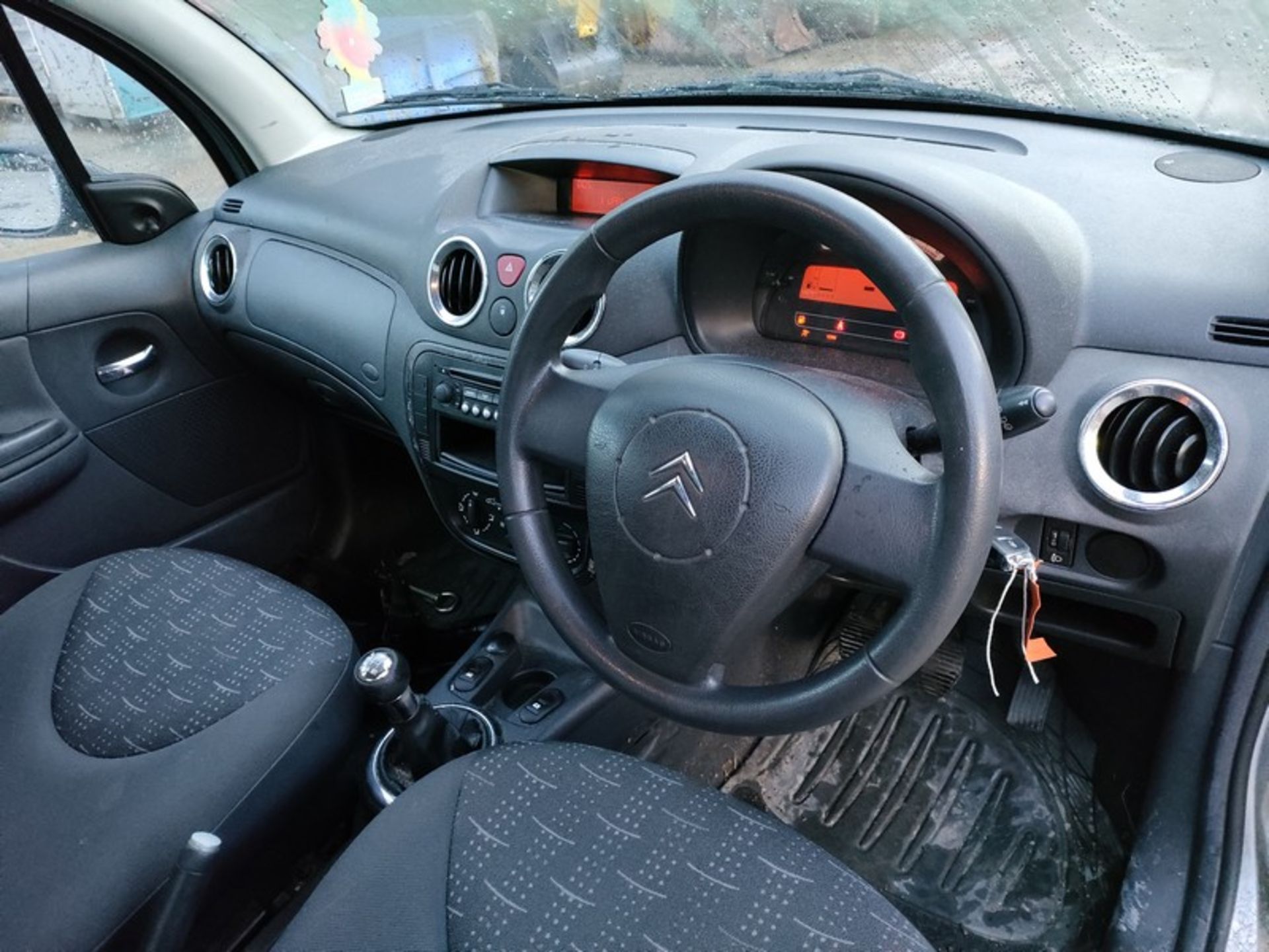 07/07 CITROEN C3 AIRPLAY+ 1124cc 5 Speed Manual Petrol 5 Door Hatchback Silver WF07OTX - Image 29 of 35