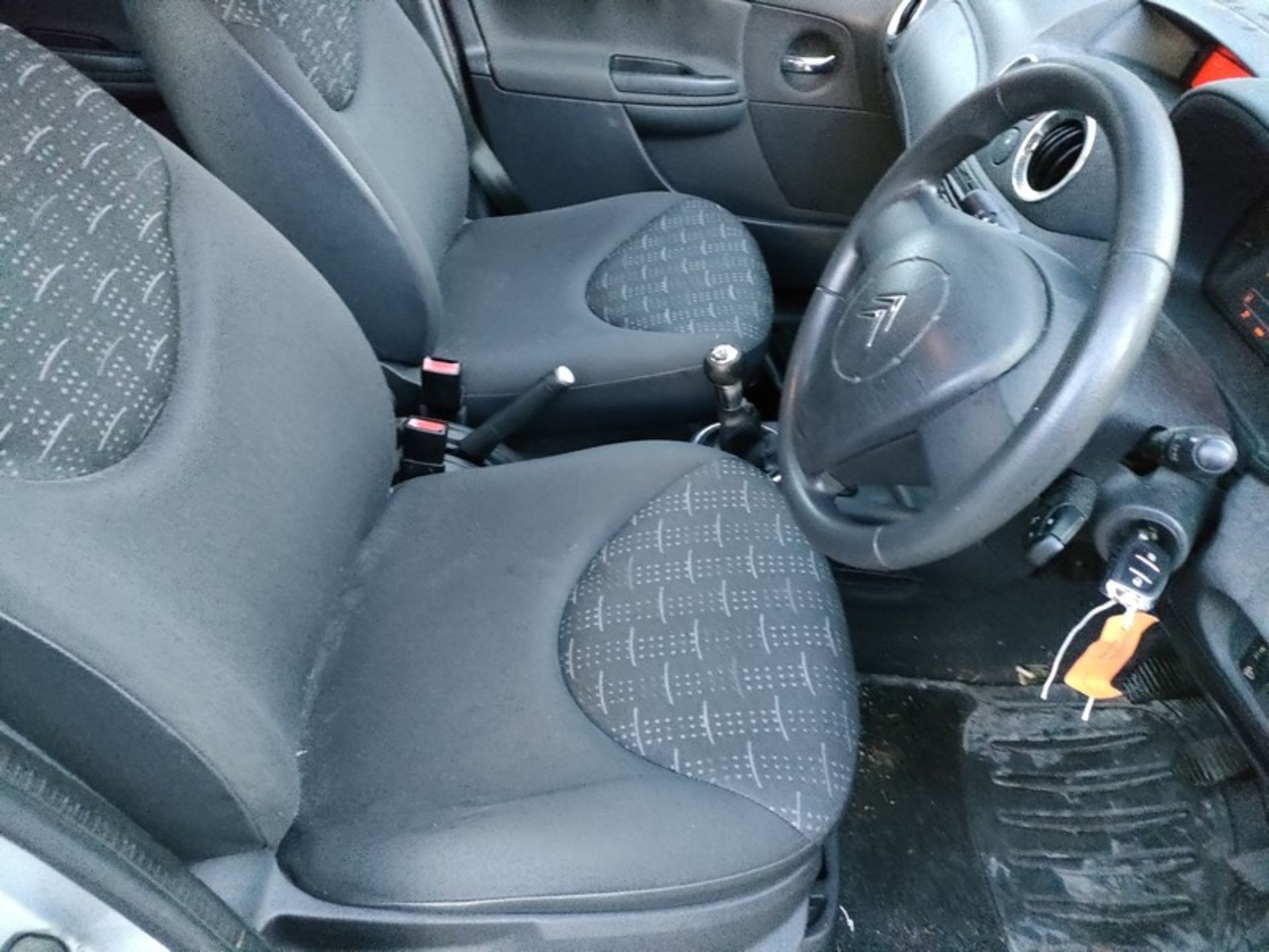 07/07 CITROEN C3 AIRPLAY+ 1124cc 5 Speed Manual Petrol 5 Door Hatchback Silver WF07OTX - Image 26 of 35