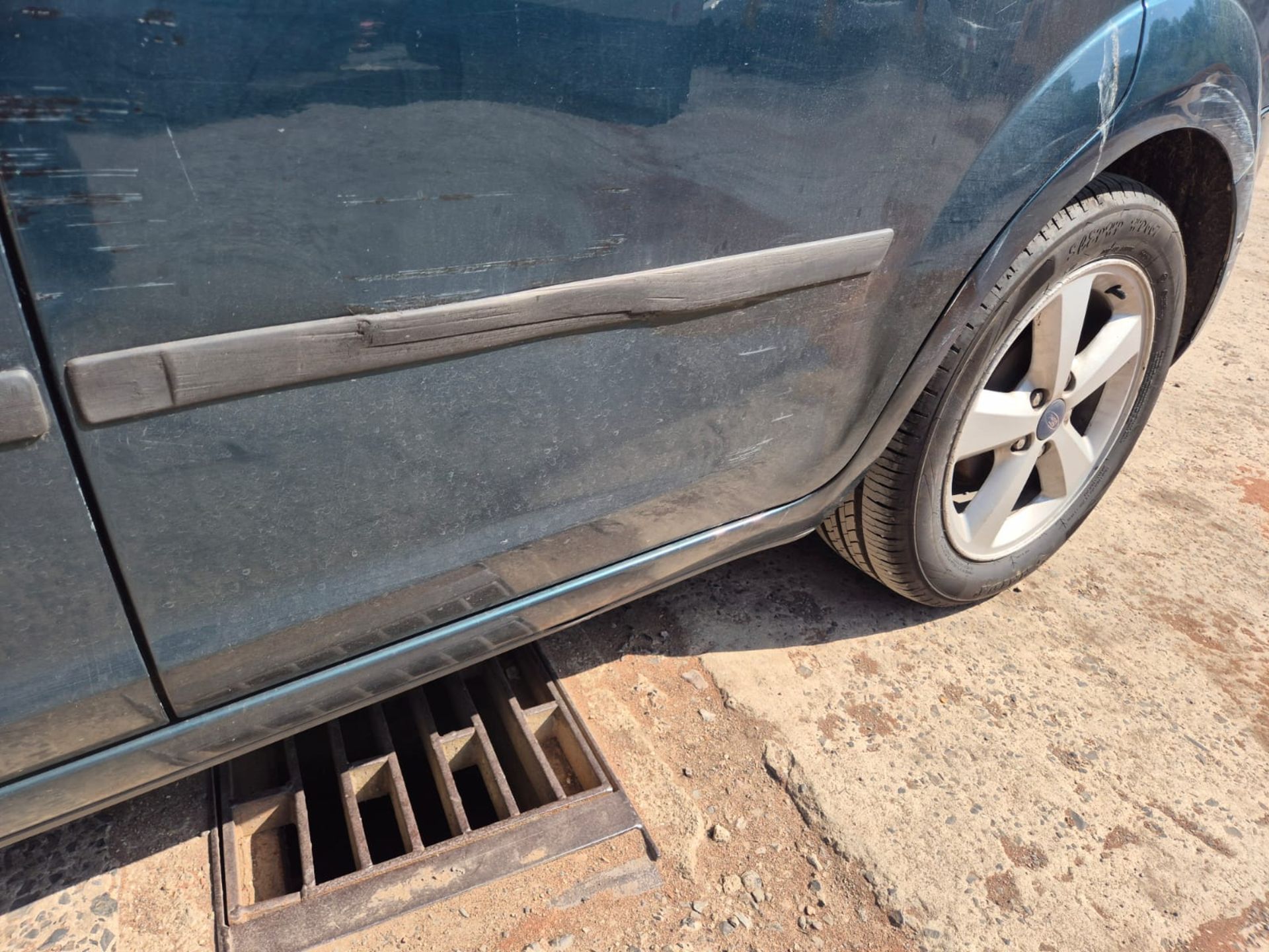 06/56 FORD FOCUS ZETEC CLIMATE AUTO 1596CC 4 SPEED AUTO PETROL GREEN AY56XES - Image 20 of 20