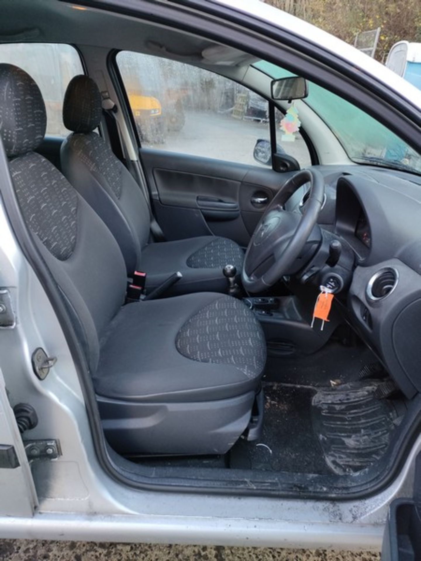 07/07 CITROEN C3 AIRPLAY+ 1124cc 5 Speed Manual Petrol 5 Door Hatchback Silver WF07OTX - Image 25 of 35