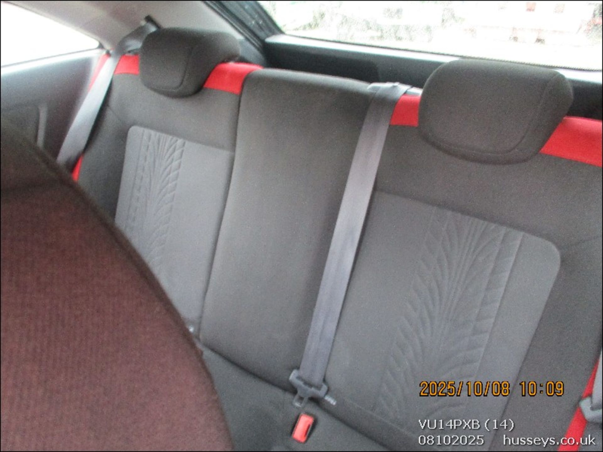 14/14 VAUXHALL CORSA SRI 1398cc 5 Spd Manual Petrol 3 Dr H/Back (Black, 116k) VU14PXB - Image 14 of 19