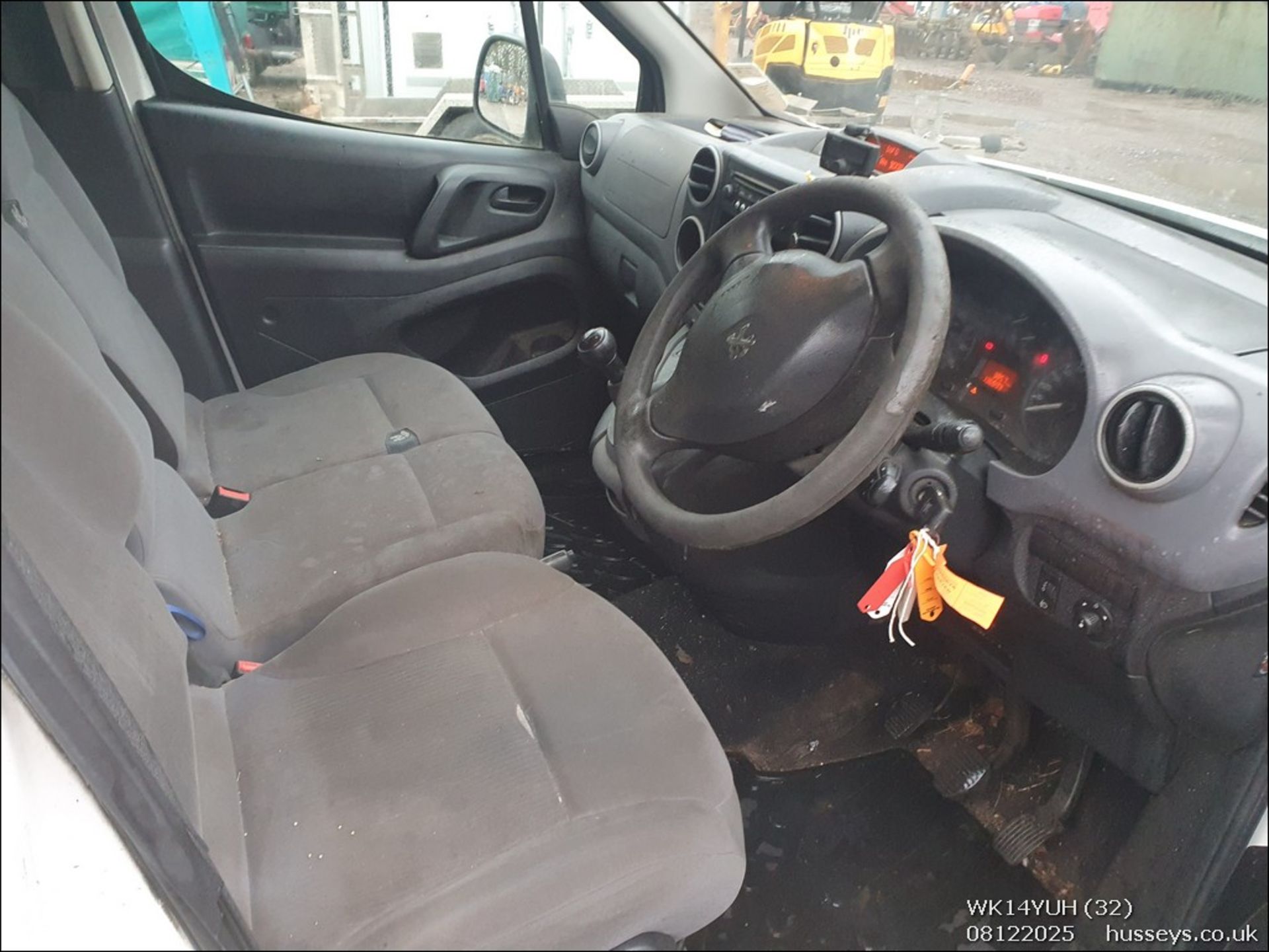 14/14 PEUGEOT PARTNER 850 SE L1 HDI 1560cc 5 Spd Manual Diesel Panel Van (White, 136k) WK14YUH - Image 32 of 37