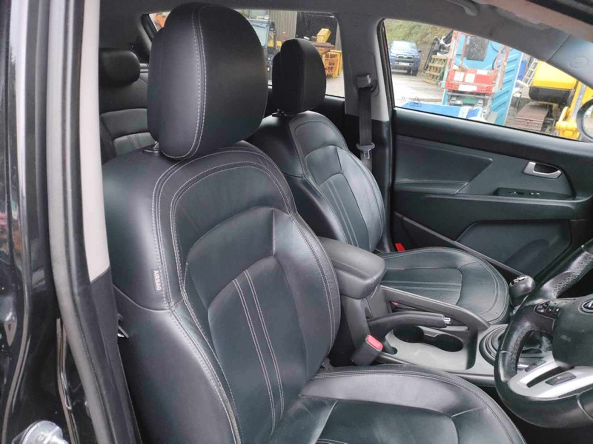 10/60 KIA SPORTAGE FIRST ED CRDI1995cc 6 Speed Manual Diesel Estate Black 119k WU60YHH - Image 49 of 52