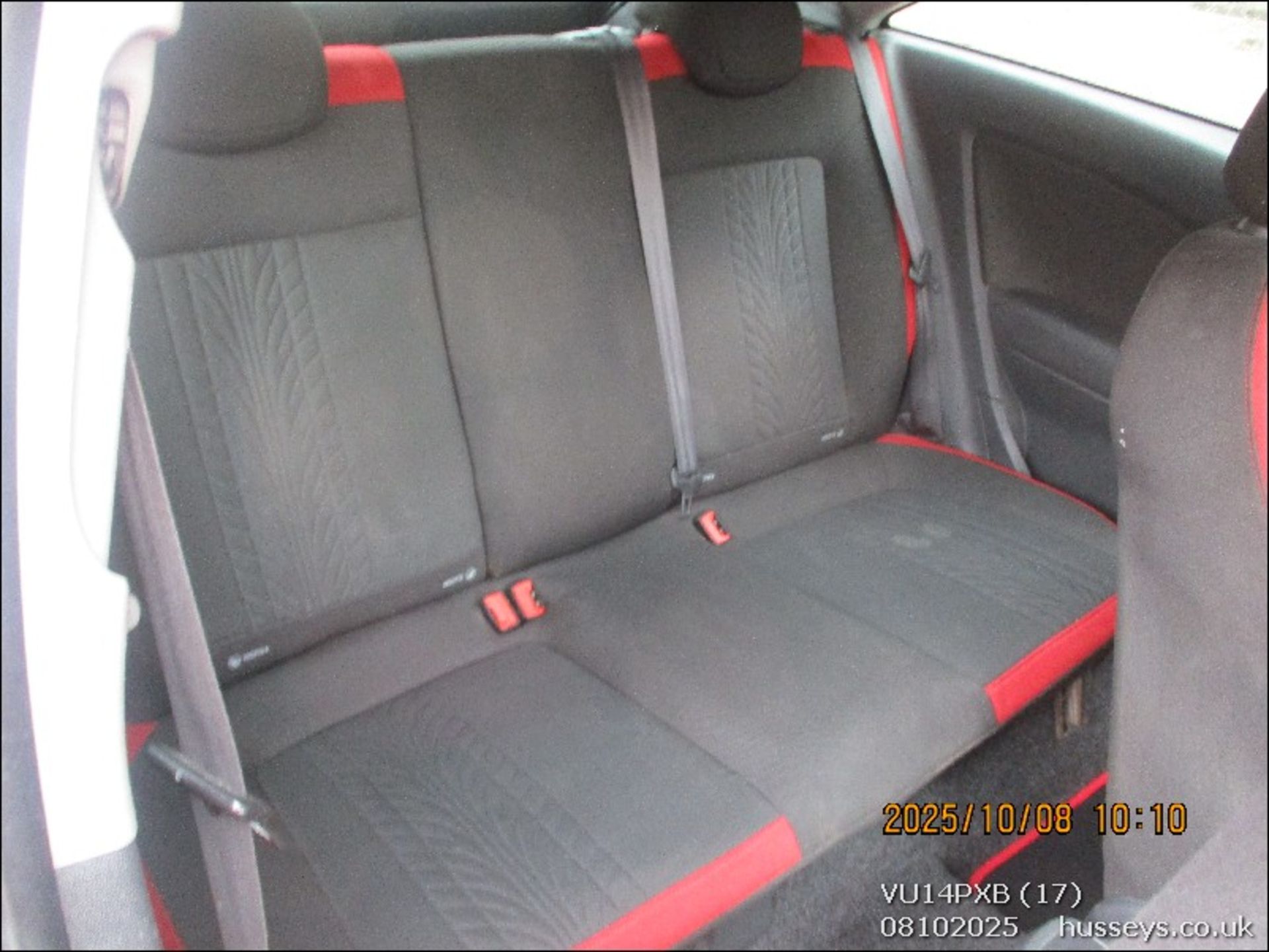 14/14 VAUXHALL CORSA SRI 1398cc 5 Spd Manual Petrol 3 Dr H/Back (Black, 116k) VU14PXB - Image 17 of 19