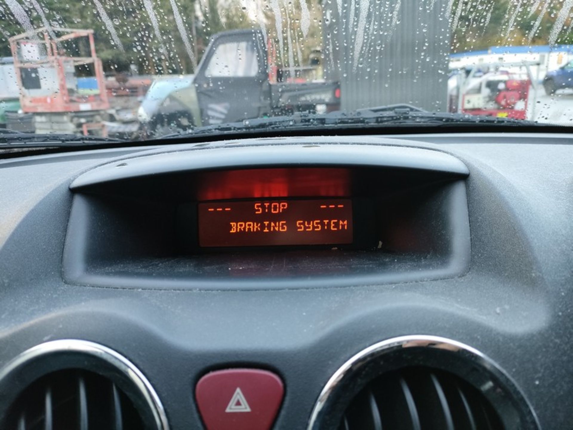 07/07 CITROEN C3 AIRPLAY+ 1124cc 5 Speed Manual Petrol 5 Door Hatchback Silver WF07OTX - Image 35 of 35