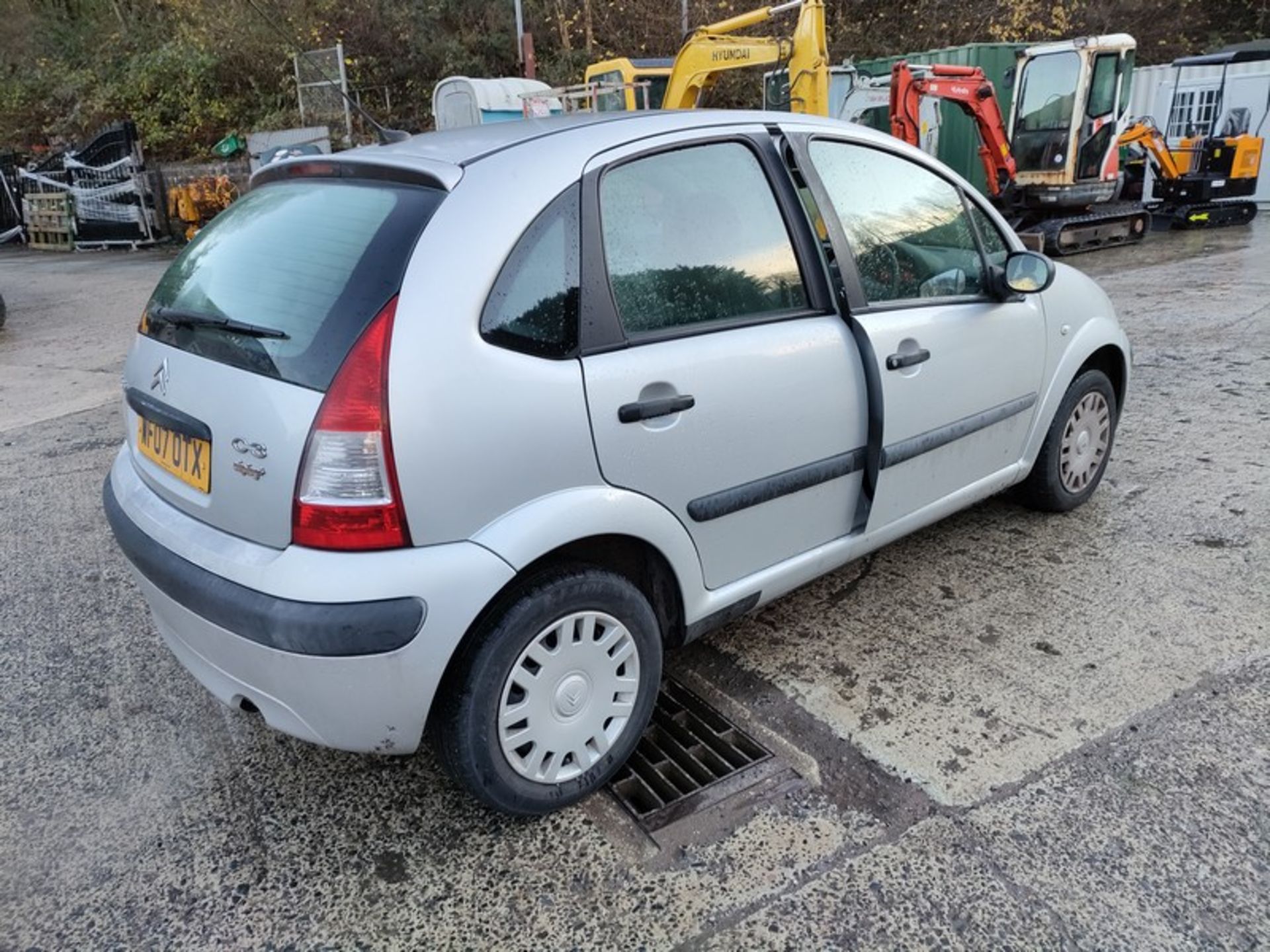 07/07 CITROEN C3 AIRPLAY+ 1124cc 5 Speed Manual Petrol 5 Door Hatchback Silver WF07OTX - Image 19 of 35