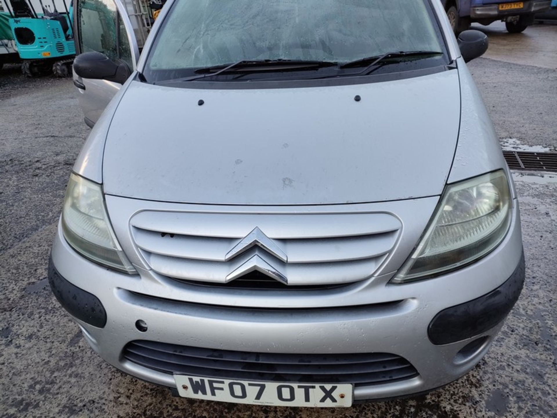 07/07 CITROEN C3 AIRPLAY+ 1124cc 5 Speed Manual Petrol 5 Door Hatchback Silver WF07OTX - Image 6 of 35