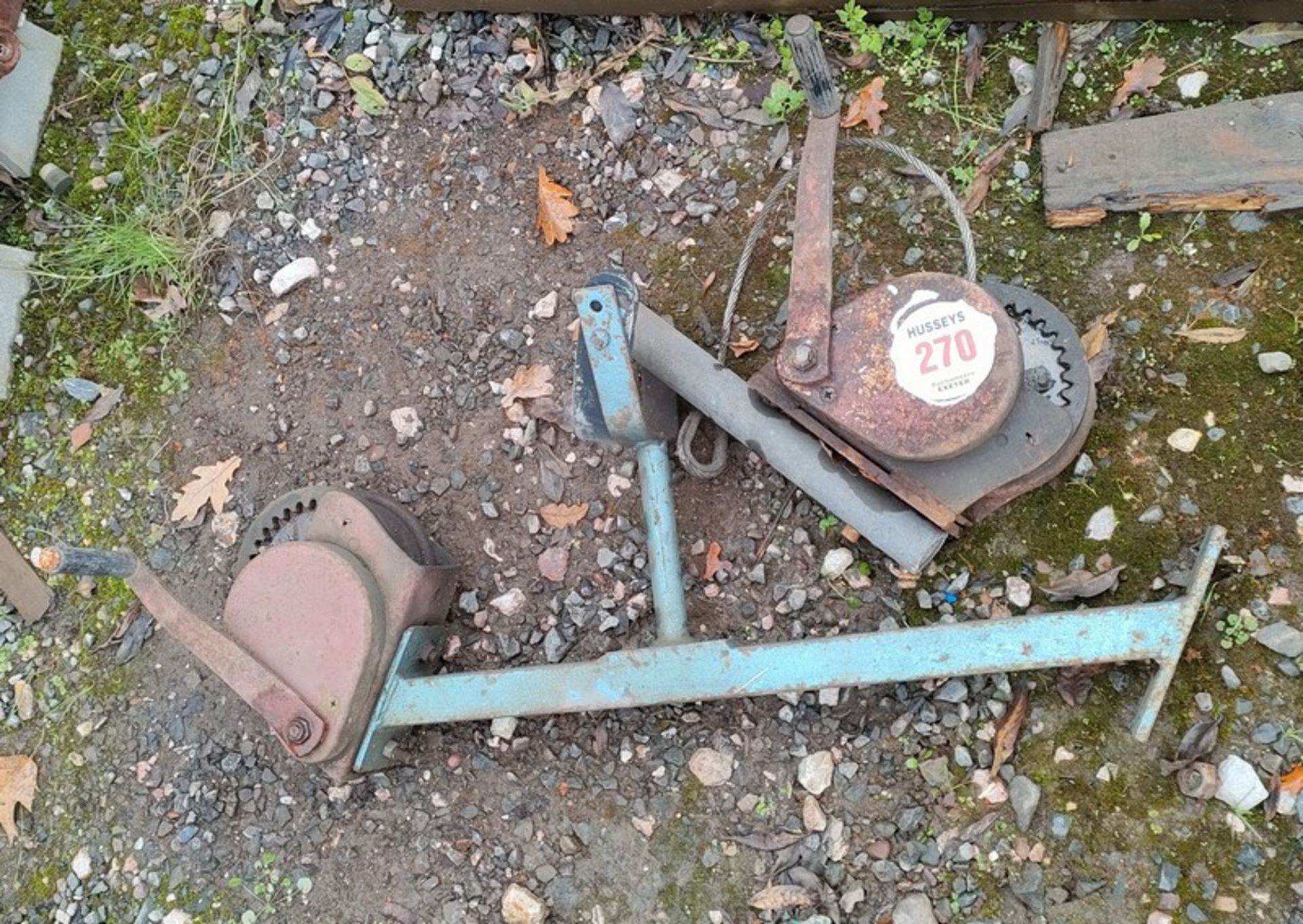 2 HAND WINCHES *** No Vat On Hammer - Auctioneers