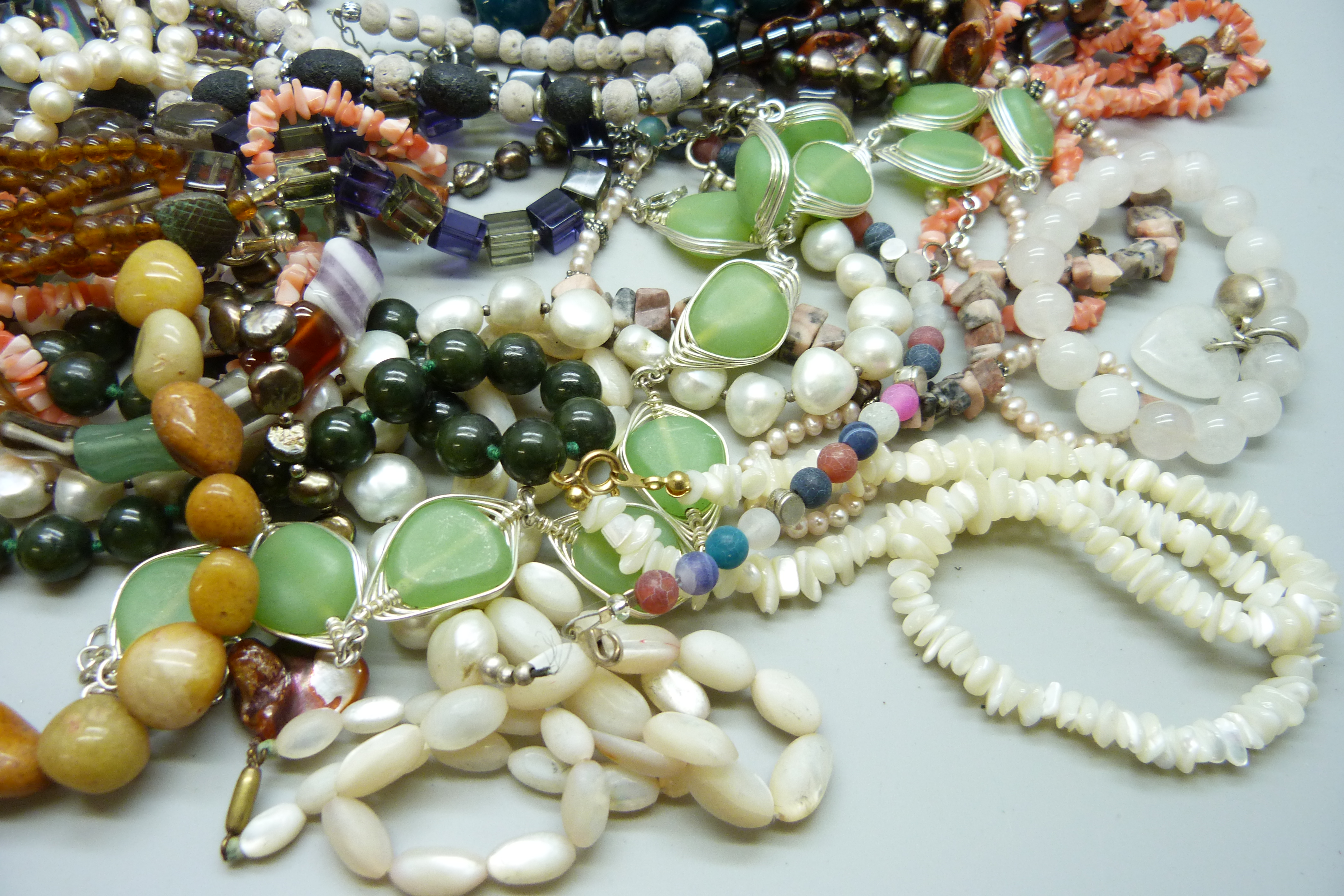 Assorted gemstone and freshwater pearl jewellery - Image 5 of 5