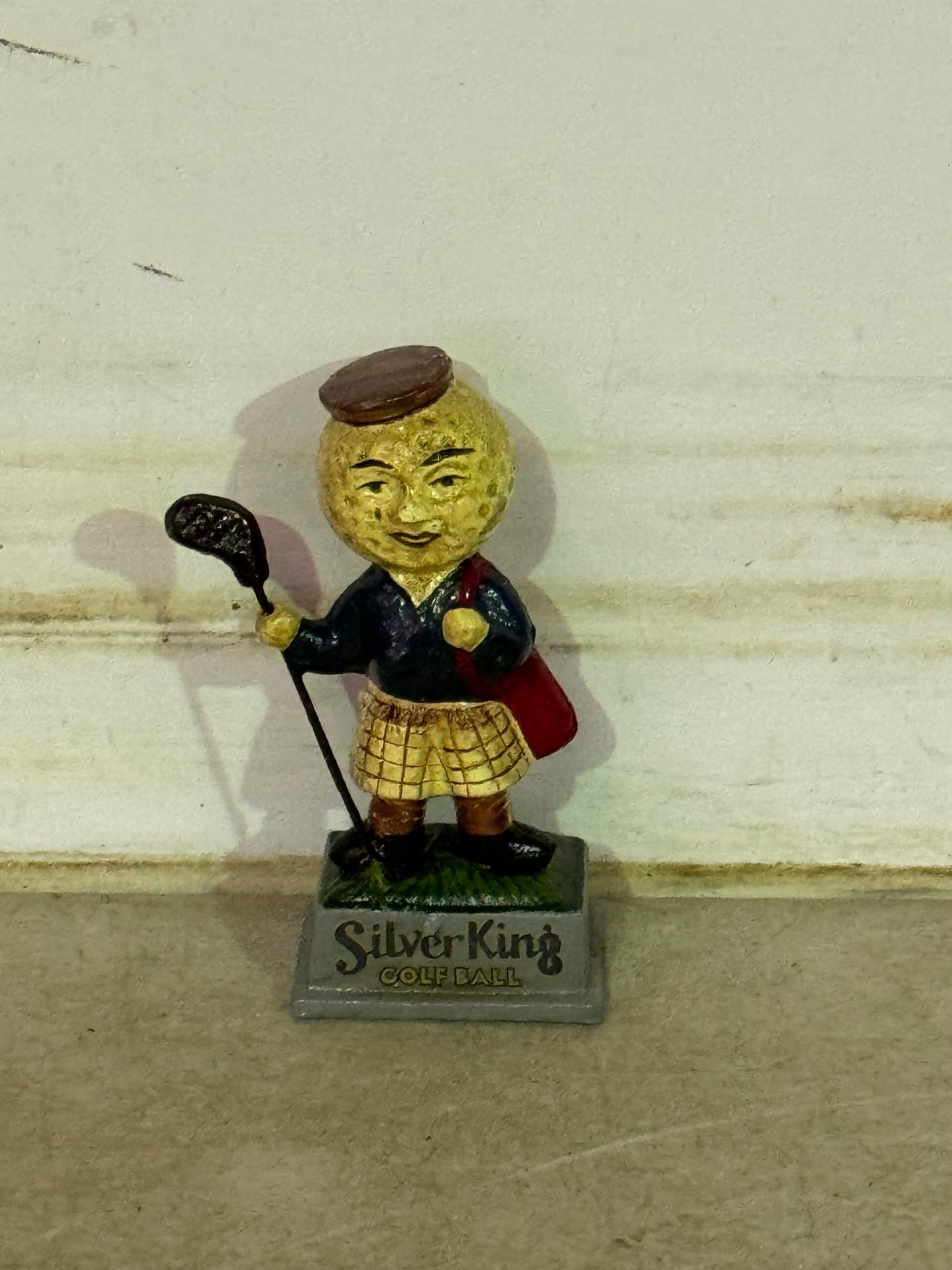 2 cast metal golf figures including Silver King and We play Dunlop* This lot is subject to VAT - Image 2 of 3