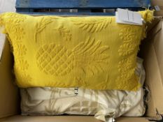 Dorothee Schumacher Cosy Towelling Cushion with Pineapple Patterning 526002 - Yellow.
