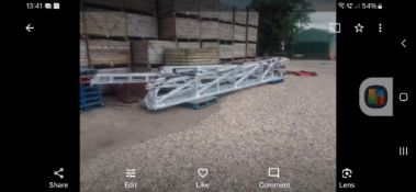 Pommier Booms - (Lincolnshire)