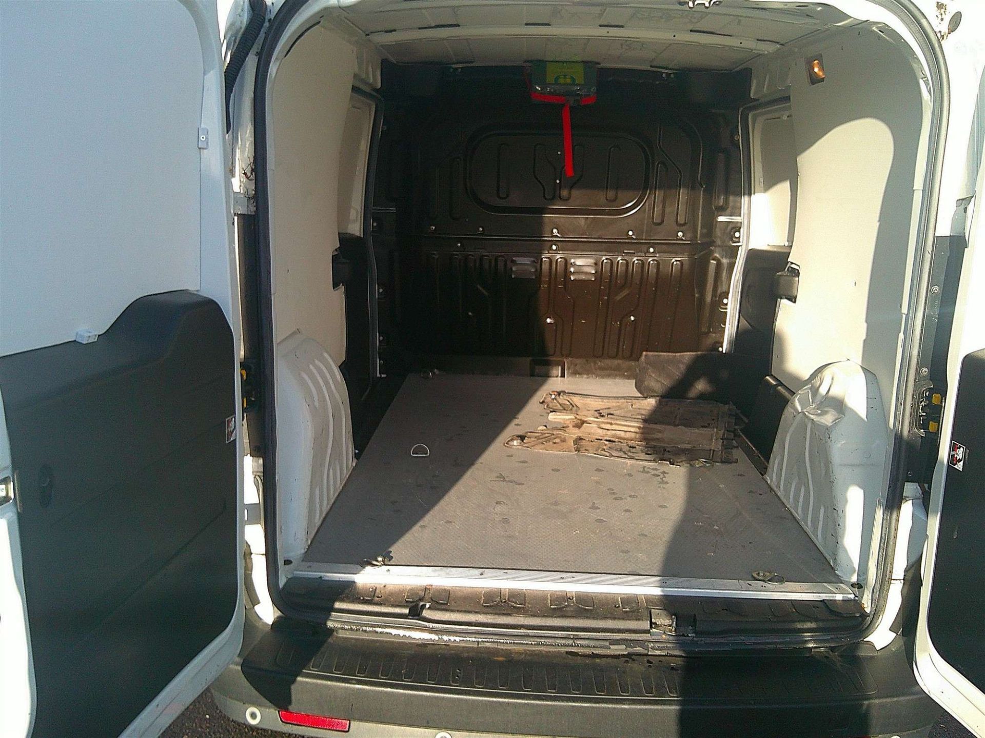 2016 16 REG VAUXHALL COMBO L2 H1 2300 (DIRECT FIRE & RESCUE) - Image 5 of 7